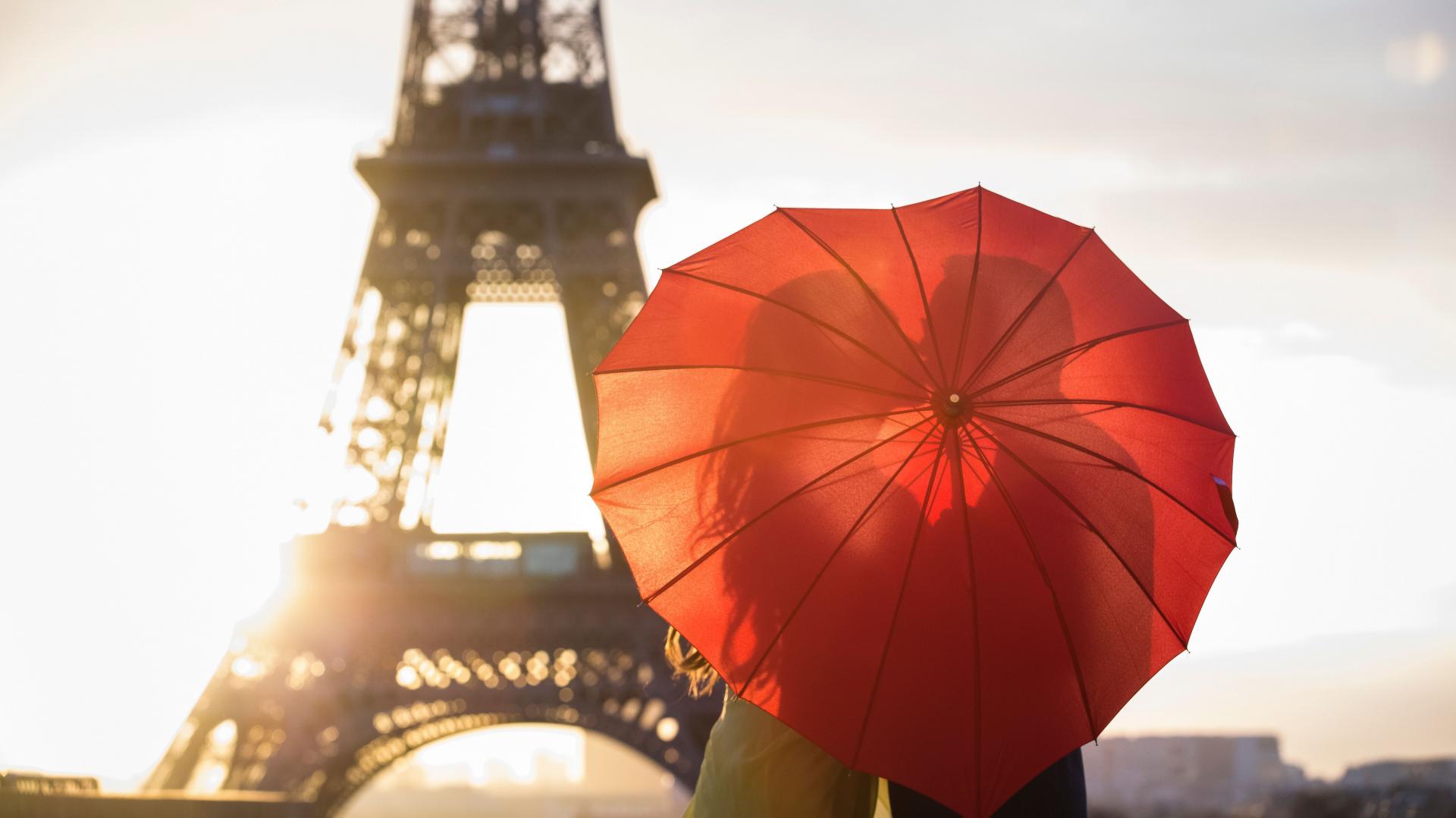 Valentine’s Day in Paris: Experience Romance in the City of Light